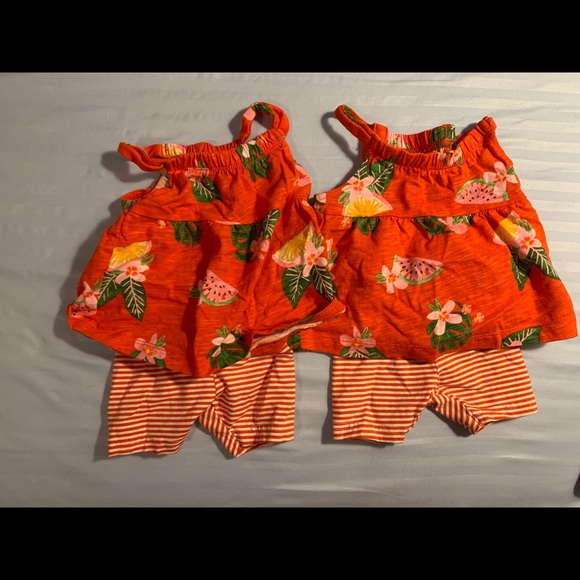 Carter’s twin set - Picture 2 of 2